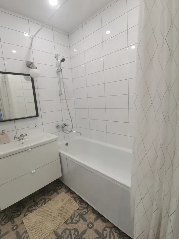 Уютная студия рядом с метро в 10 минутах от центра города