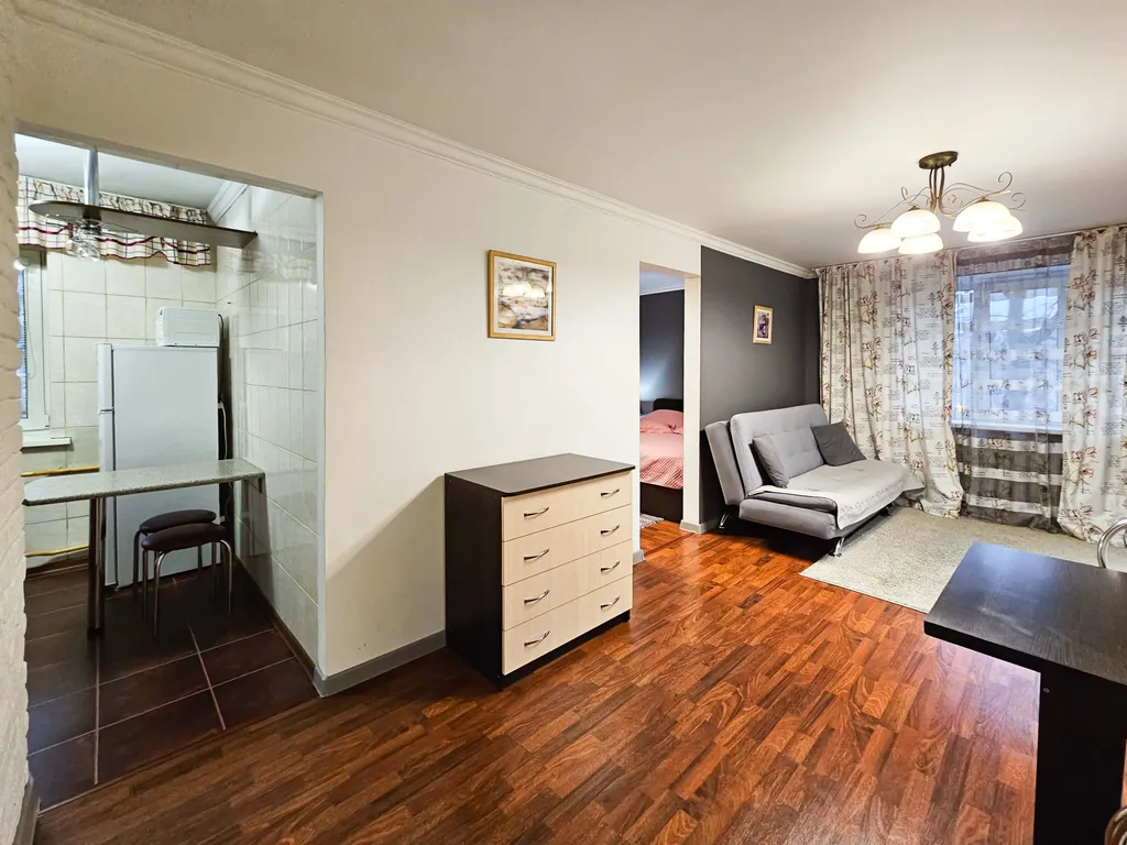 2 комнатная квартира чистая и уютная рядом с площадью