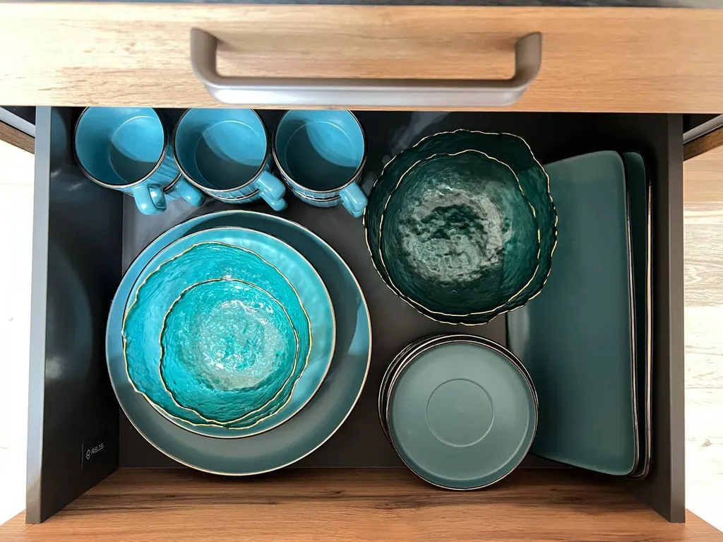 Уютный домик Karhumökki в окружении соснового леса и озер, у Игоры