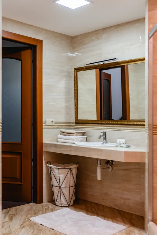 Апартаменты Aray в центре города и с видом на горы