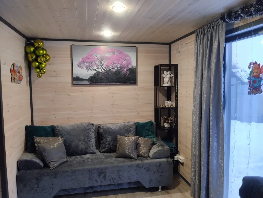 Загородный дом у озера