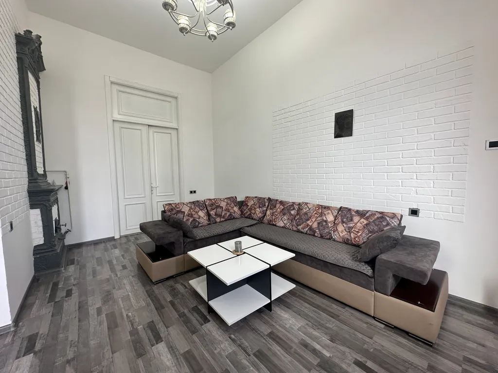 F1 Hard Rock City Center Apartment