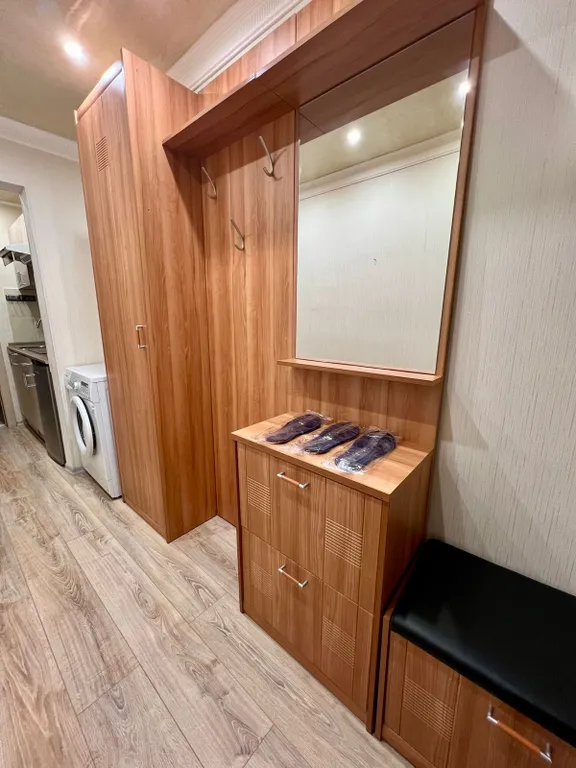 Уютная студия с двуспальной кроватью, балконом и видом на город