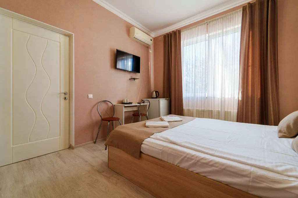 Квартира Квартира Двухместный номер стандарт с большой кроватью — Геленджик