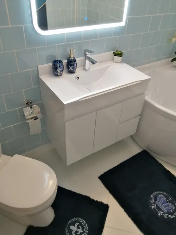 Уютный дом на набережной