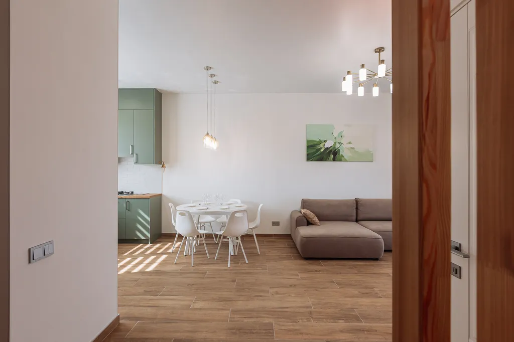 Новый дом с современным ремонтом