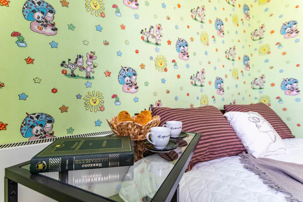 Евротрешка около метро Проспект Космонавтов на 6 гостей