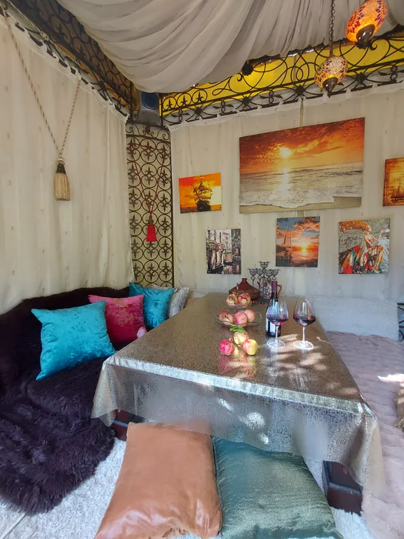 Уютный коттедж с теплым бассейном