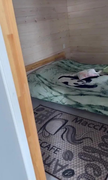 Домик на берегу реки Шексна