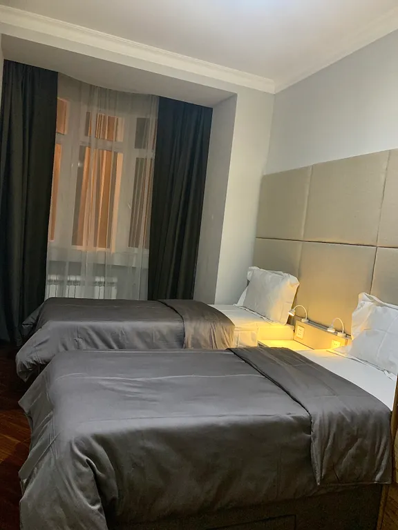 3-комнатная квартира рядом с метро и старым городом