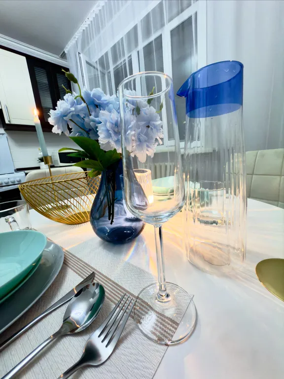 Самый центр города, АбуДаби Плаза, Байтерек, Линейный парк