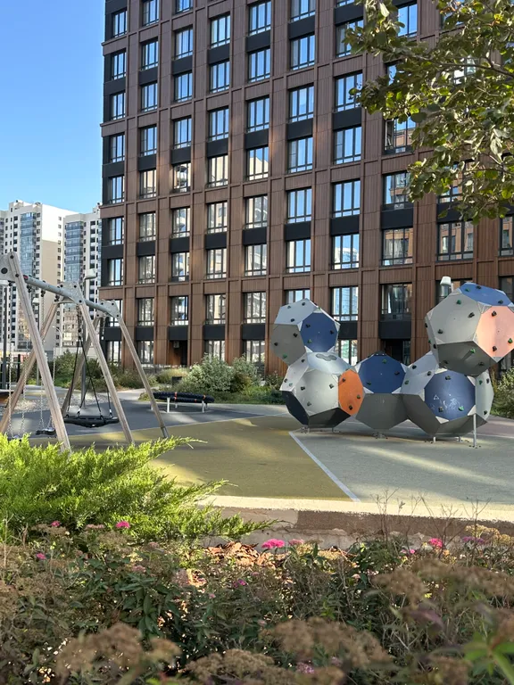 Стильная квартира с кинопроектором