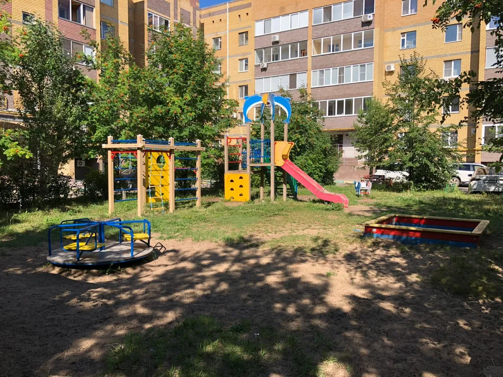 Квартира Двухкомнатная квартира рядом со станцией метро и ТЦ — Казань