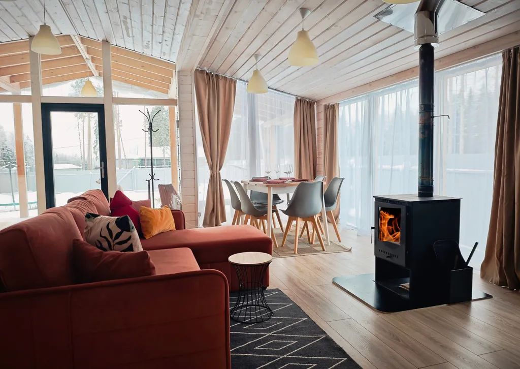 Коттедж Дом у леса с камином — аренда посуточно в Сертолово