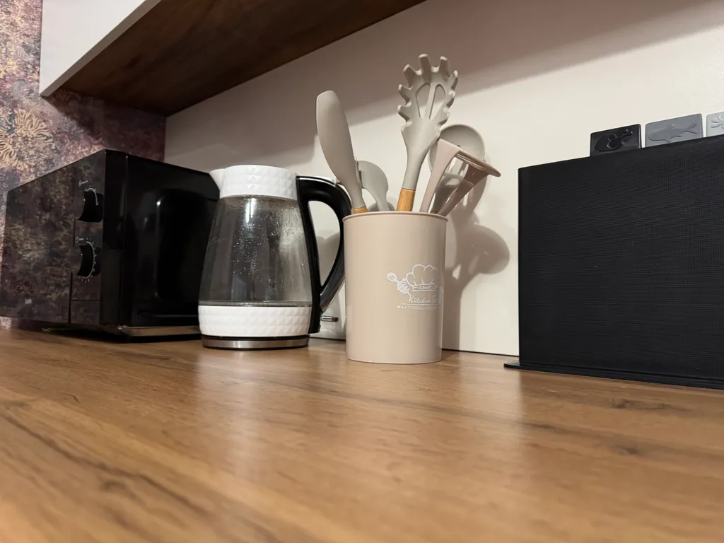 Уютная комната с видом на горы