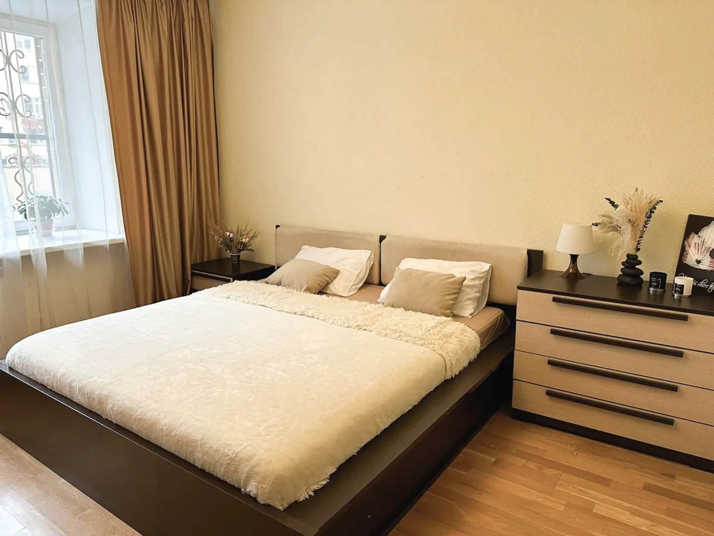 Спальная1, кровать 180×200