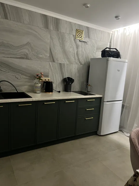 Уютная квартира возле центрального пляжа реки Волга