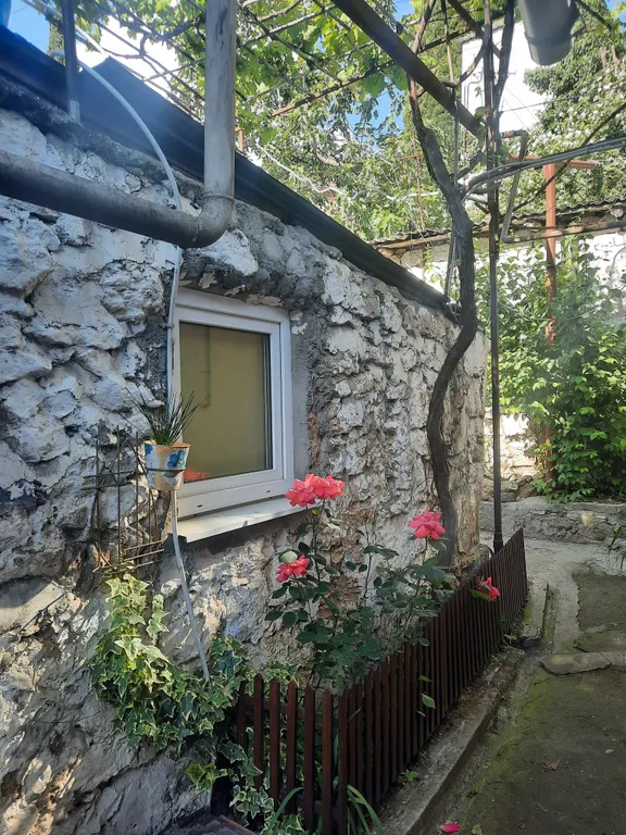 Бюджетное жильё в центре рядом с морем