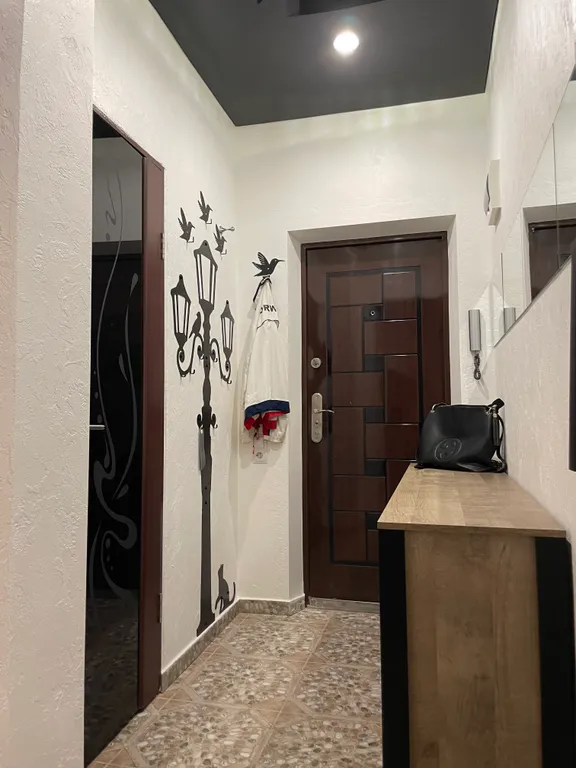 Уютная студия с дизайнерским ремонтом