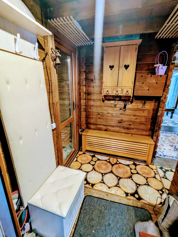 Коттедж Уютный домик с камином и бассейном — Глазово