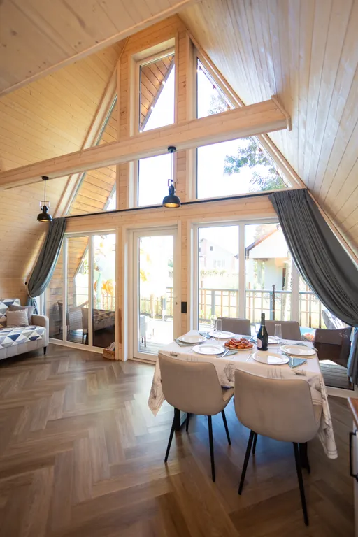 А-Фрейм Морской в новом уютном Глэмпинге в окружении гор. Море, пляж.