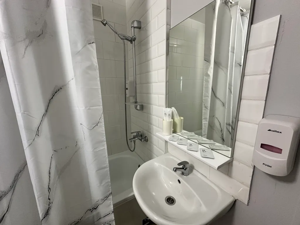 "В Гости!" на Строителей 90Б (1к квартира рядом с Термоленд)