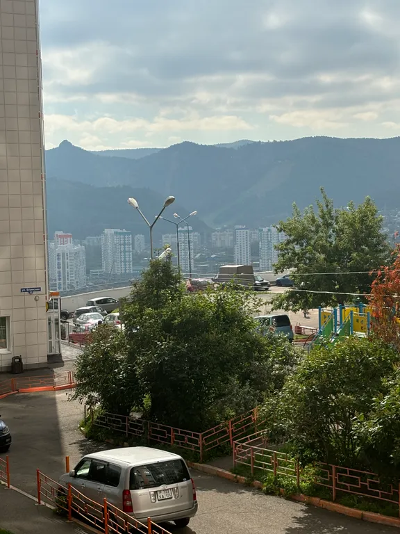 Уютная студия с видом на горы