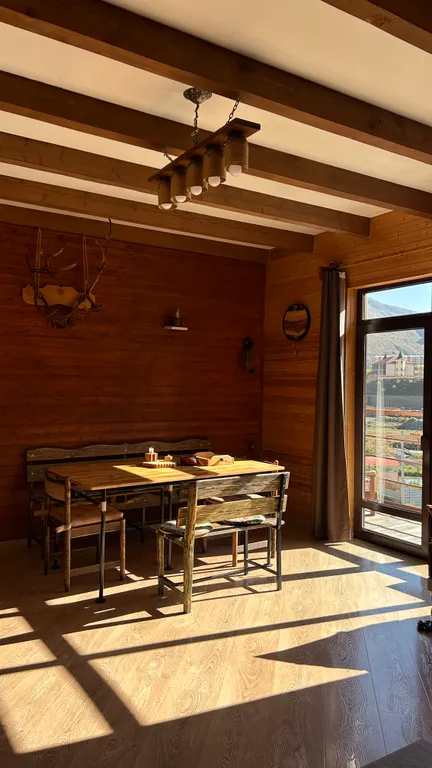 Уютный дом с красивым видом на горы