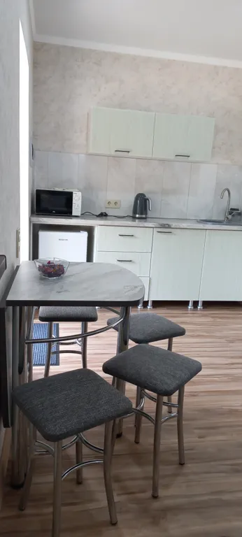 Гуамкаюг. Дом с купелью и видом на горы