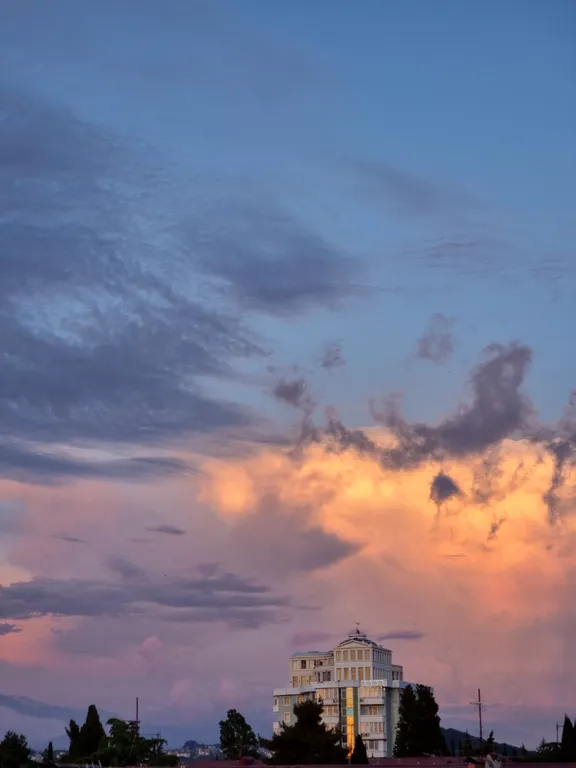 Квартира Просторная квартира с видом на горы и взлетающие самолёты — Адлер