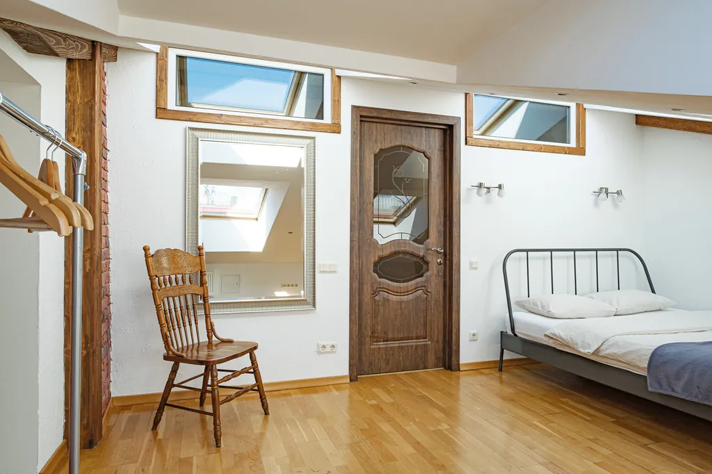 Мансарда у Эрмитажа с балконом