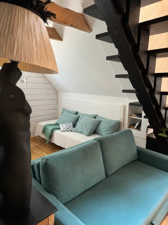 Двухуровневые апартаменты 33/3 house с камином и мангалом