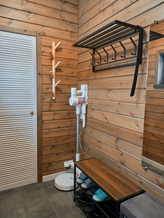 Дом на берегу озера