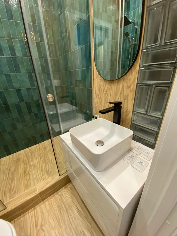 Дом- коттедж  с шикарным дизайнерским ремонтом