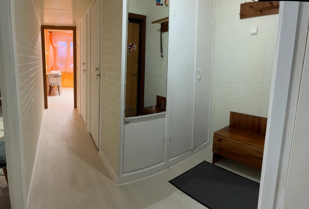 Теплая солнечная квартира — аренда посуточно в Кировск