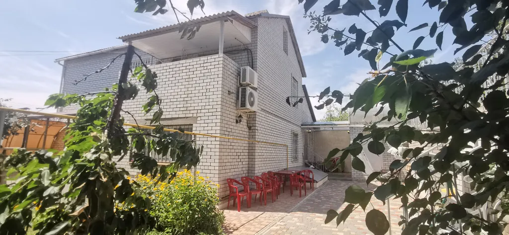 Часть дома на втором этаже с баней и бассейном