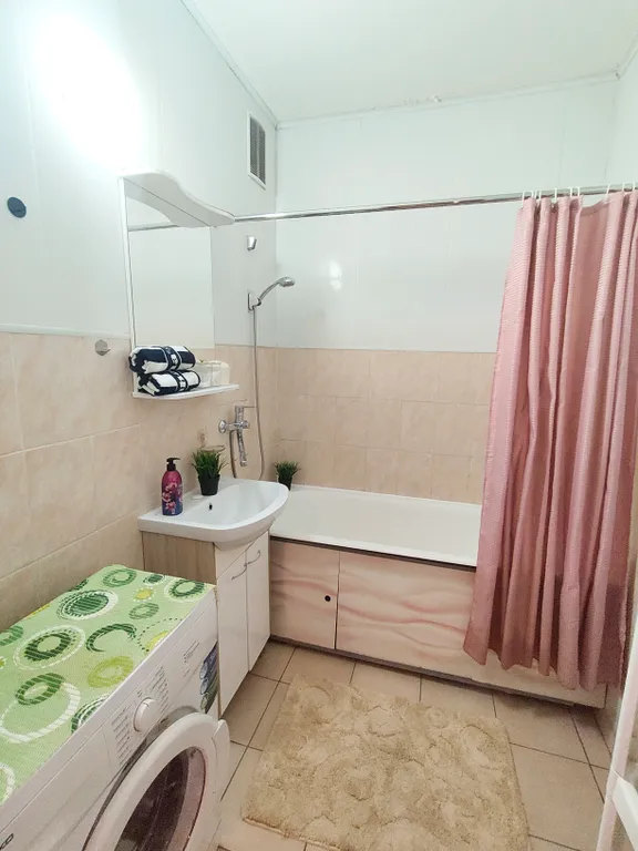 Уютная двухкомнатная квартира возле метрo Нeкpaсoвкa