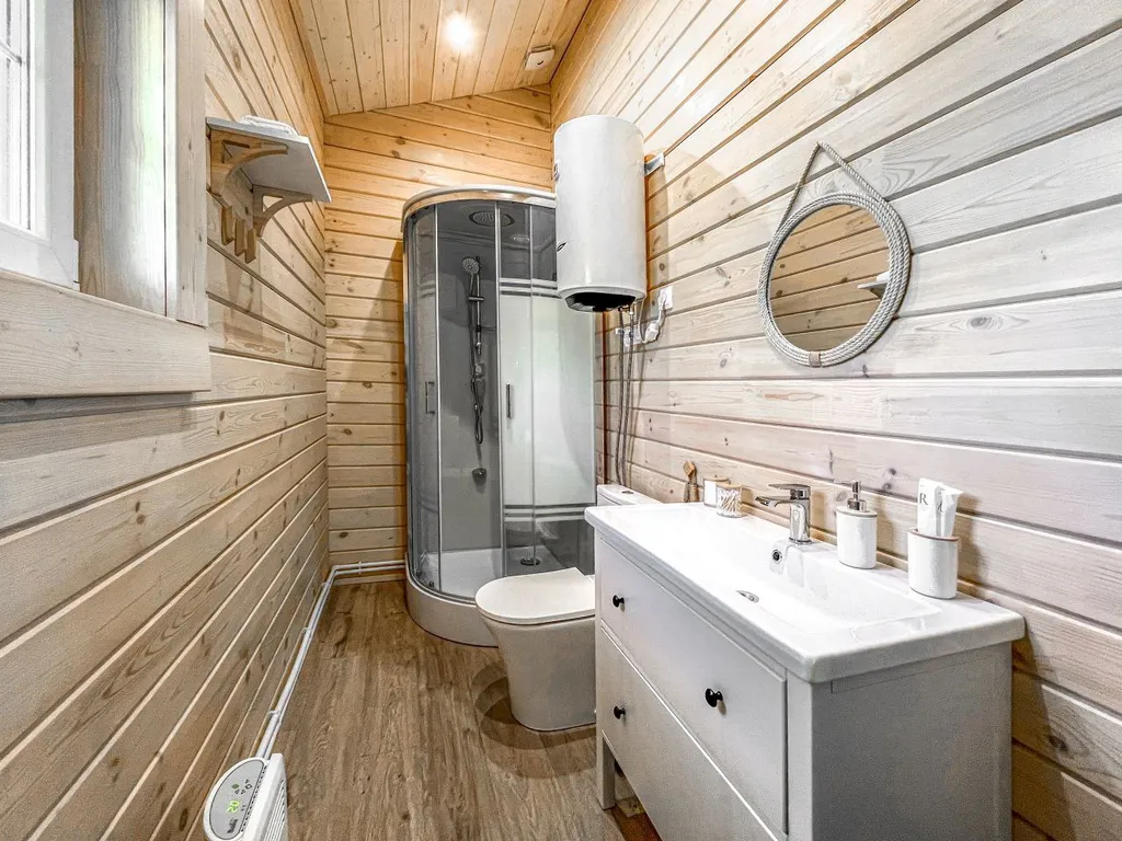 Дома из клееного бруса в хвойном лесу у Камского Моря и Семрука