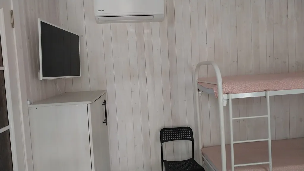 Домик с удобствами и кухней Персиковая поляна