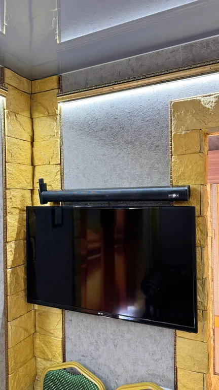 Коттедж с теплым бассейном под открытым небом. На 6 человек.