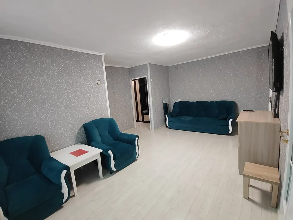 3-комнатная квартира рядом с БЮИ