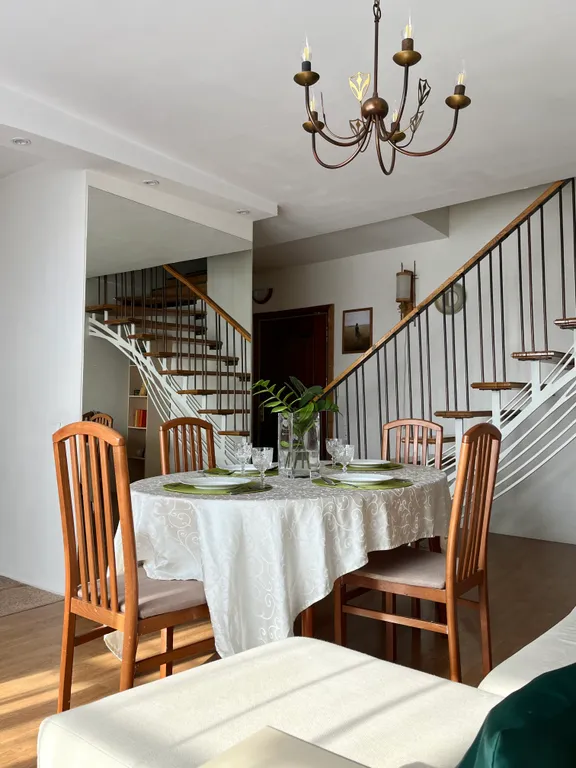 Двухуровневая 3х-комн квартира