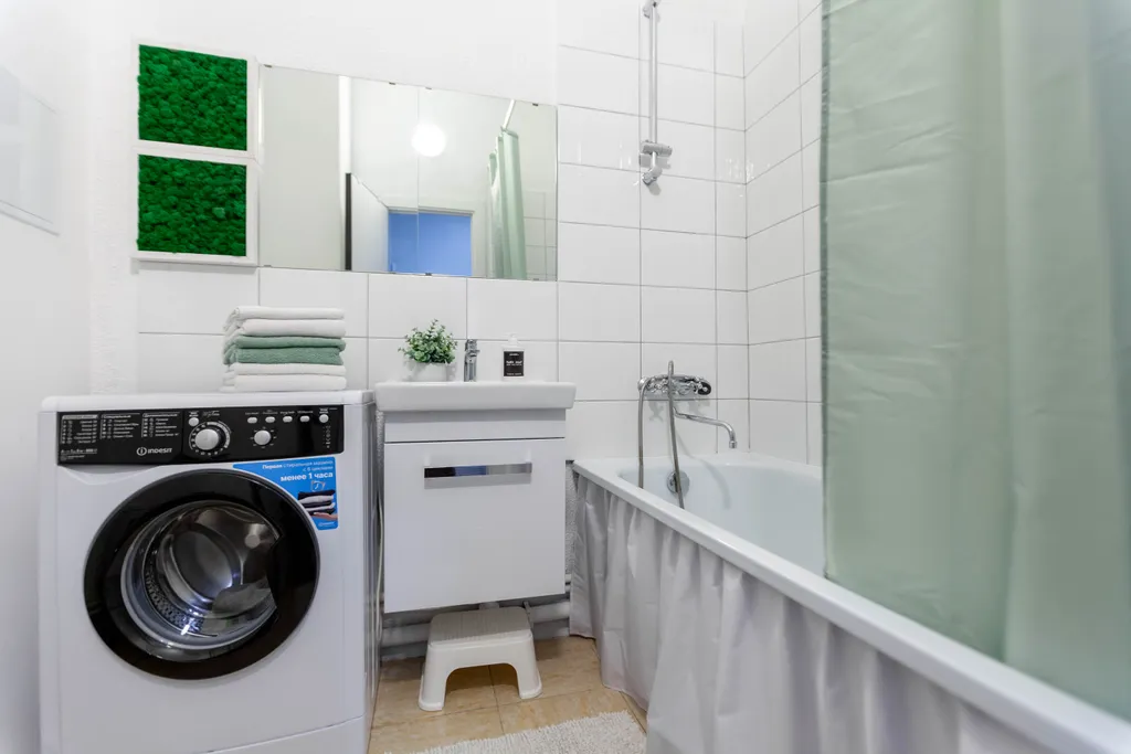 Студия в окружении парков