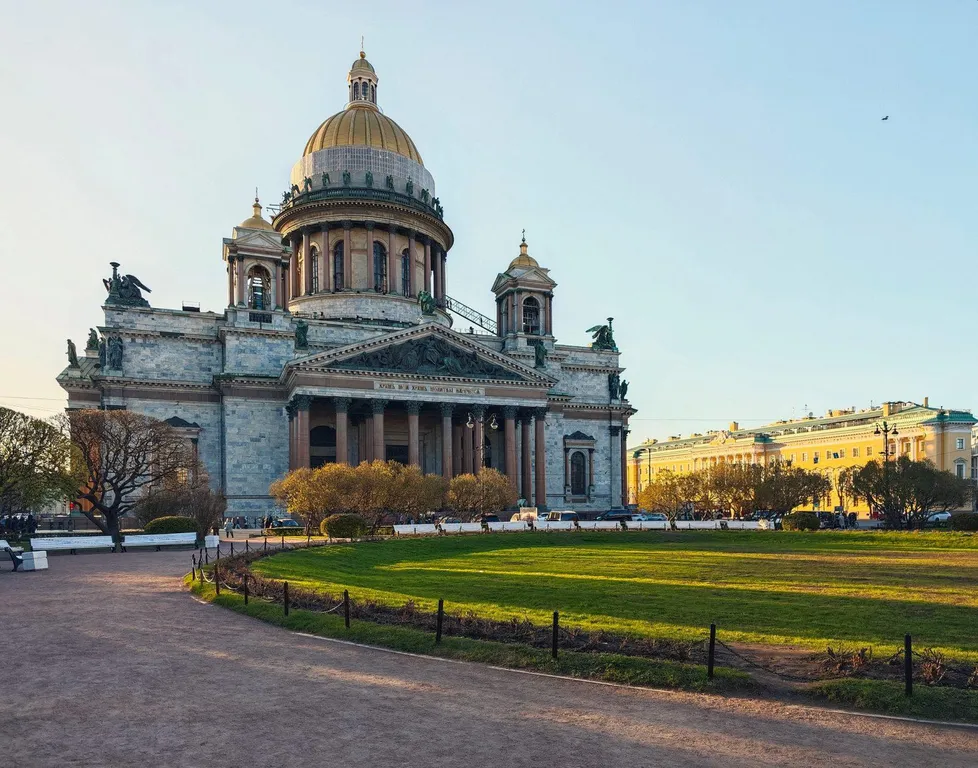 Квартира 2-комнатная квартира с балконом и панорамным видом на центральную акваторию Невы — Санкт-Петербург