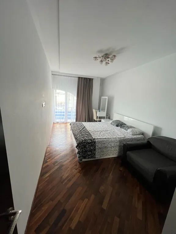 Квартира с видом на море, на берегу моря