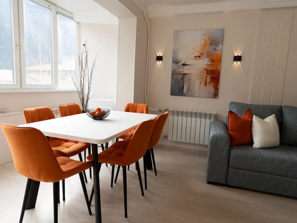 Дизайнерская квартира с видом на горы в центре Домбая