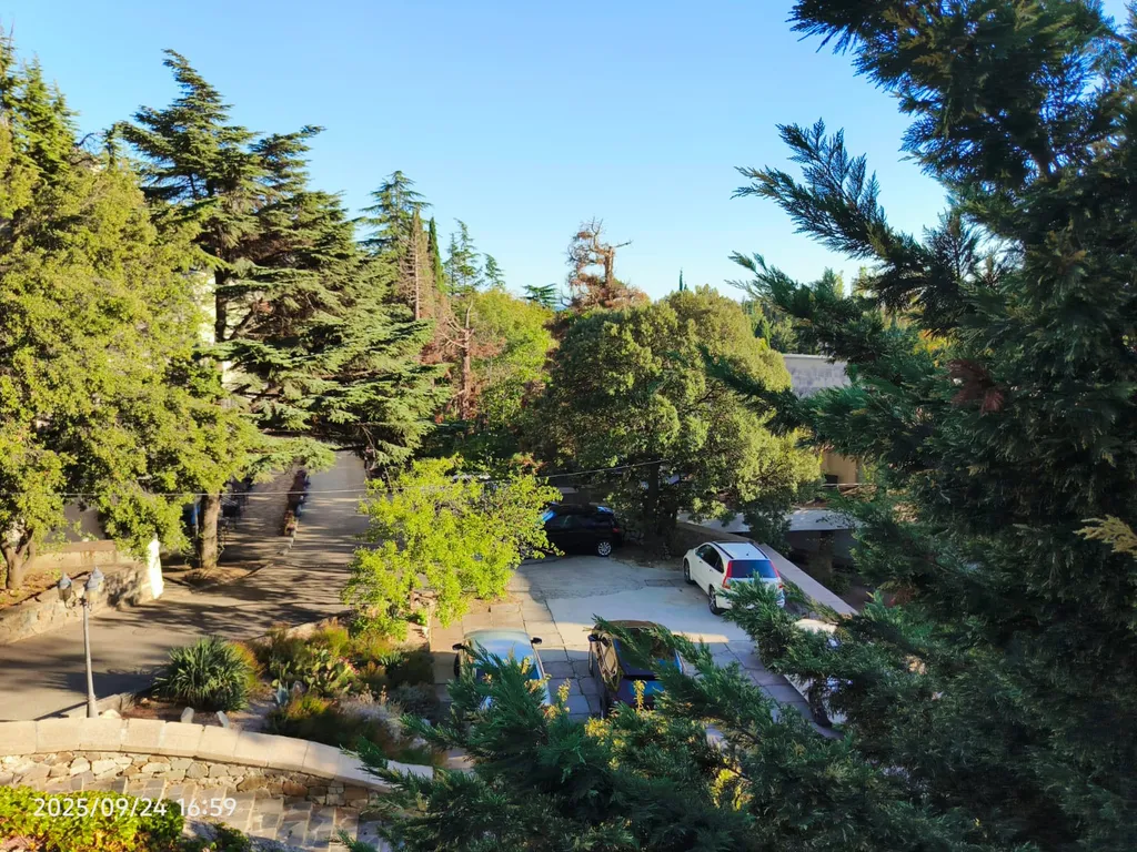 Светлая квартира с хорошим ремонтом в новом доме