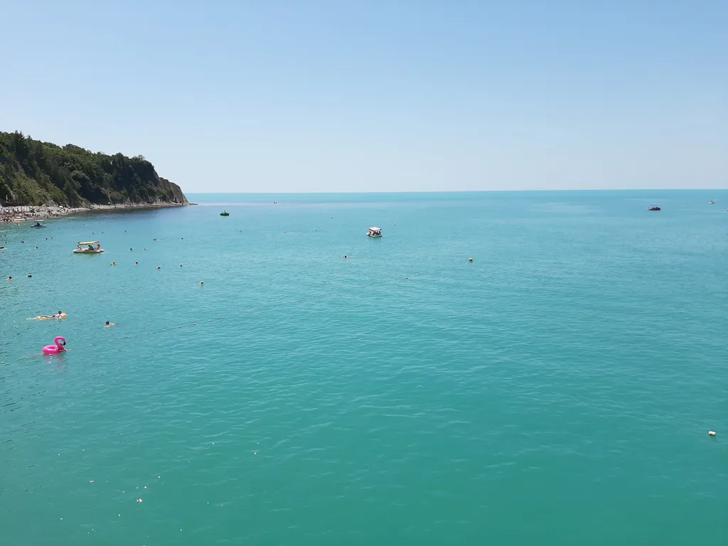 Уютная 1-комнатная квартира в живописном курортном месте