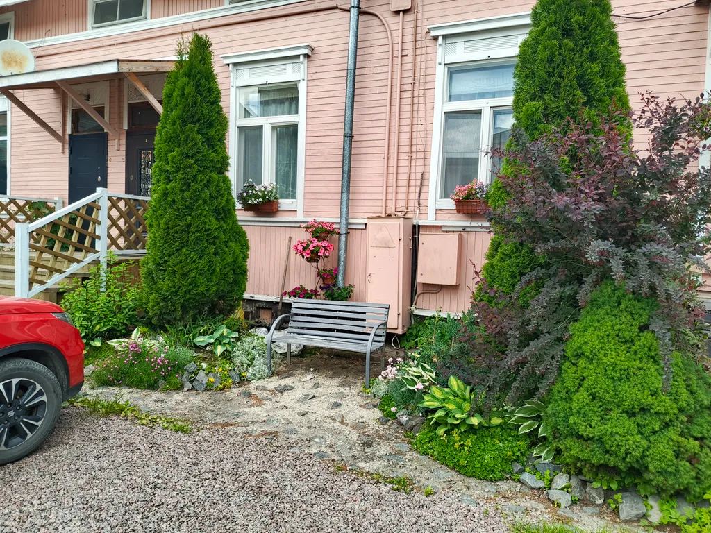 Квартира Уютная квартира в тихом центре со своей парковкой и отдельным входом — Сортавала