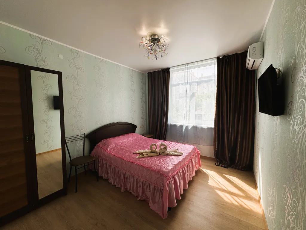 Квартира Квартира Уютный просторный номер для двоих — Геленджик